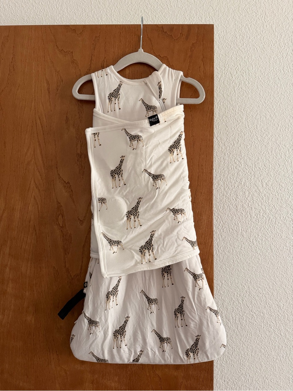 Kyte BABY Cream Giraffe Print Sleep Sack & Swaddle Set